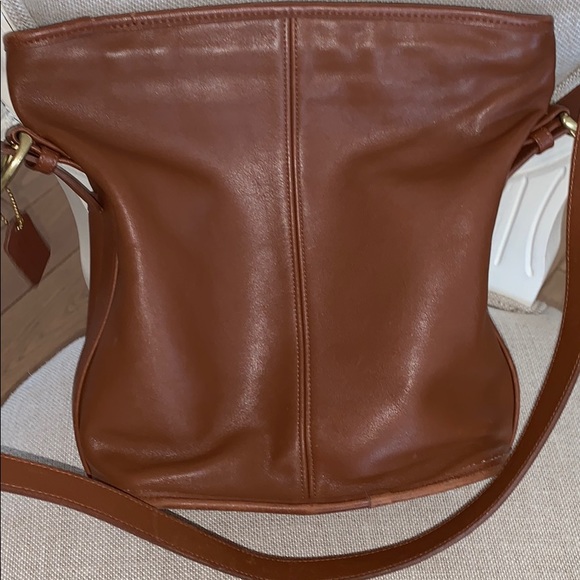Vtg. COACH British Tan Leather Bleeker bucket Bag - Picture 4 of 8